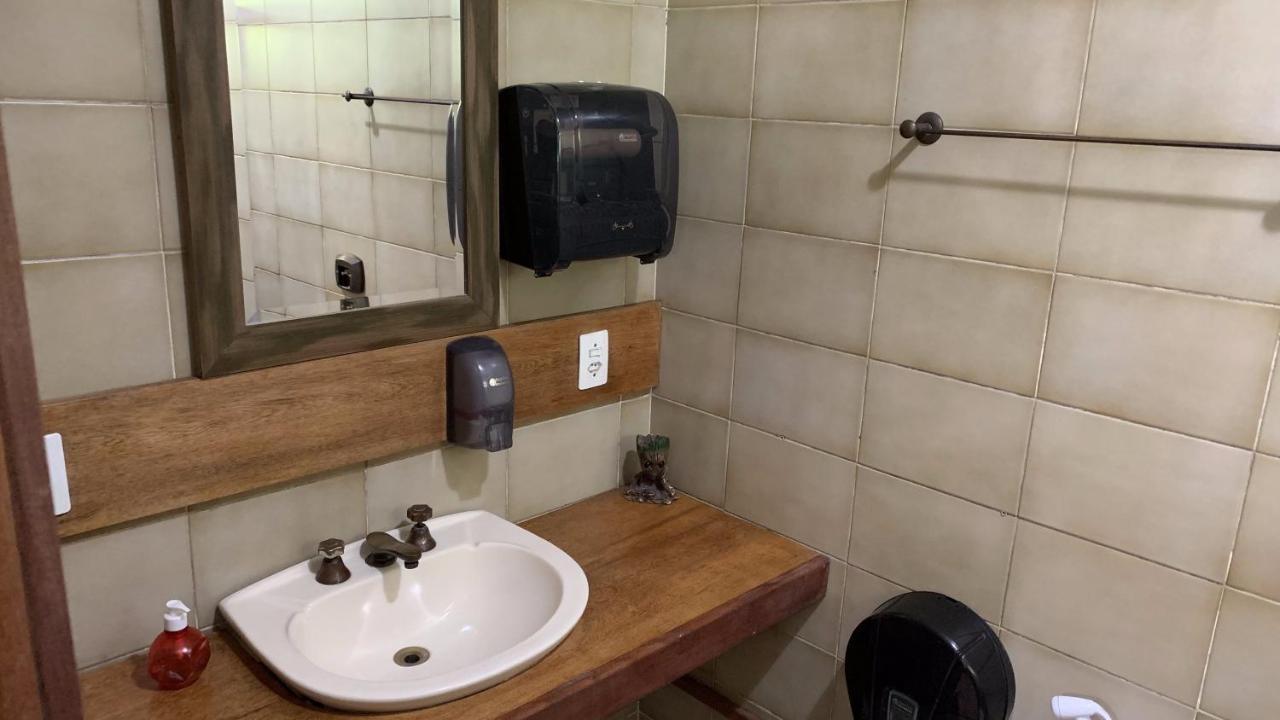 Gajah Hotel Джойнвил Екстериор снимка