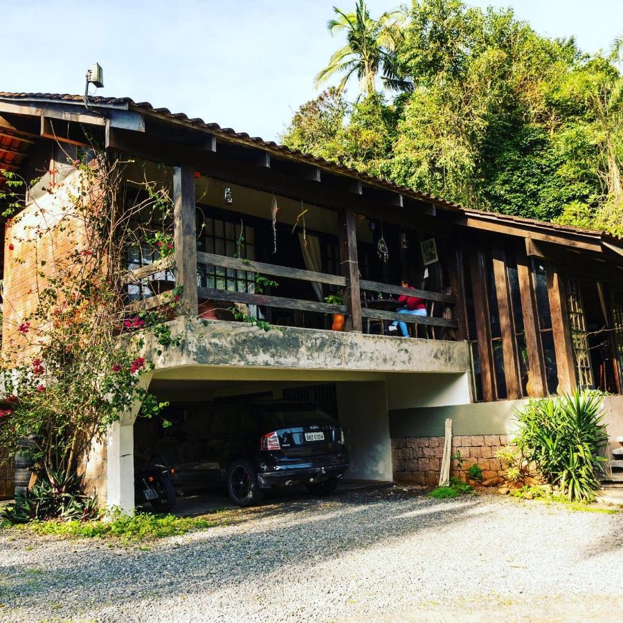 Gajah Hotel Джойнвил Екстериор снимка